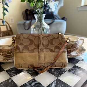 Vintage Coach Signature Jacquard Wristlet